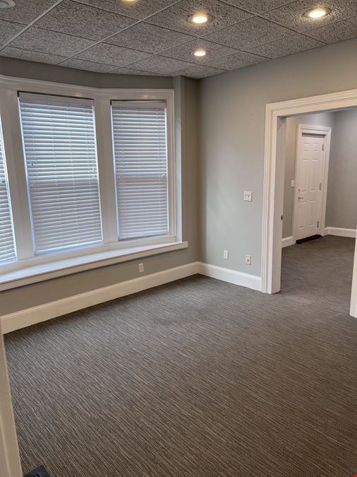 Office / Service Building For Sale or Lease in Jackson