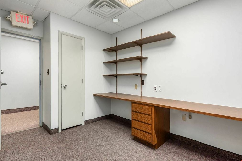 5180 E Main St, Suite B