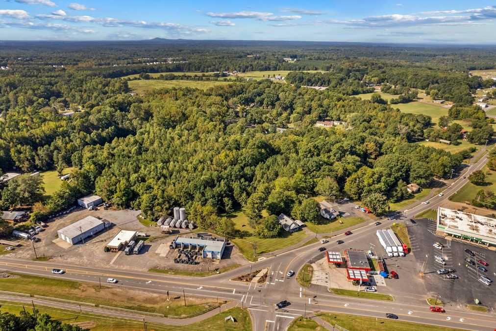 Troutman Gateway Corner | 20,000+ Combined VPD Signalized Intersection