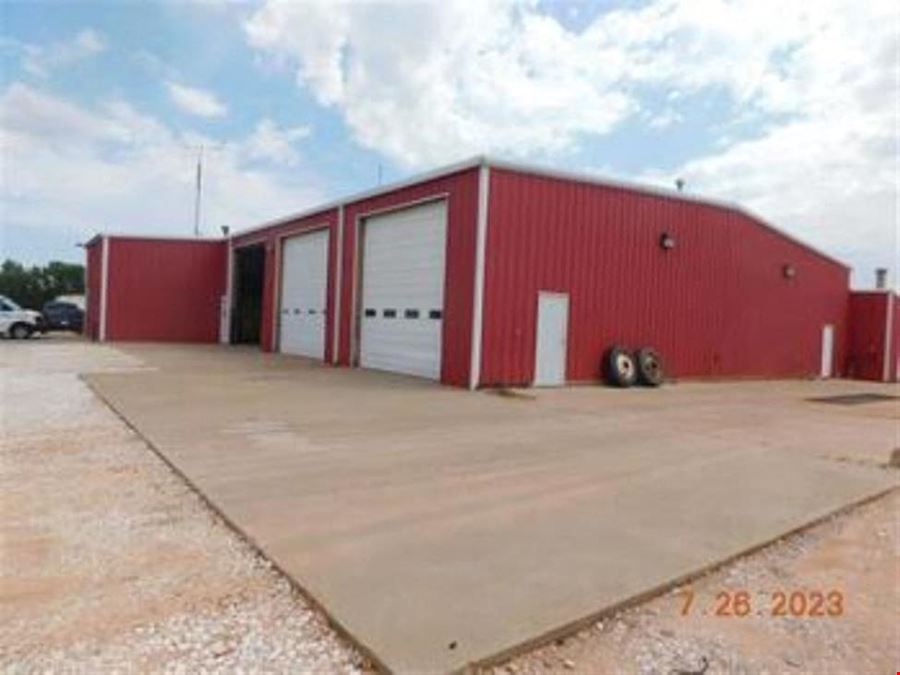 Truck Maintenance Facility on 6 Acre Yard for Sale