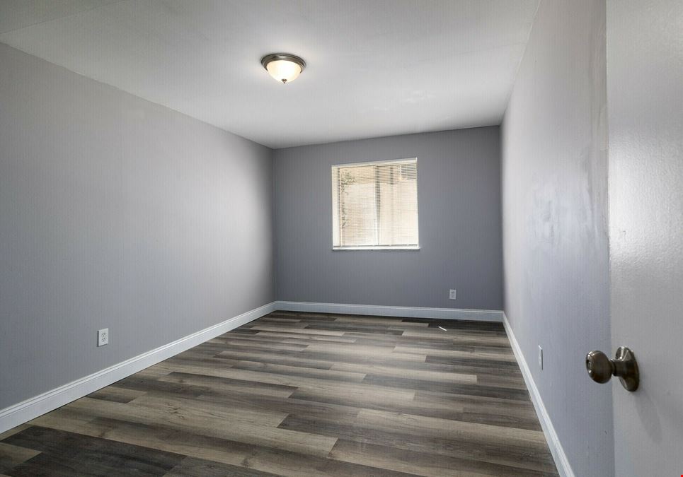 Versailles Apartments