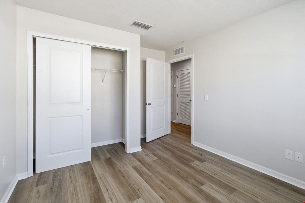7368 Mailes Ct Units 101,102,201,202
