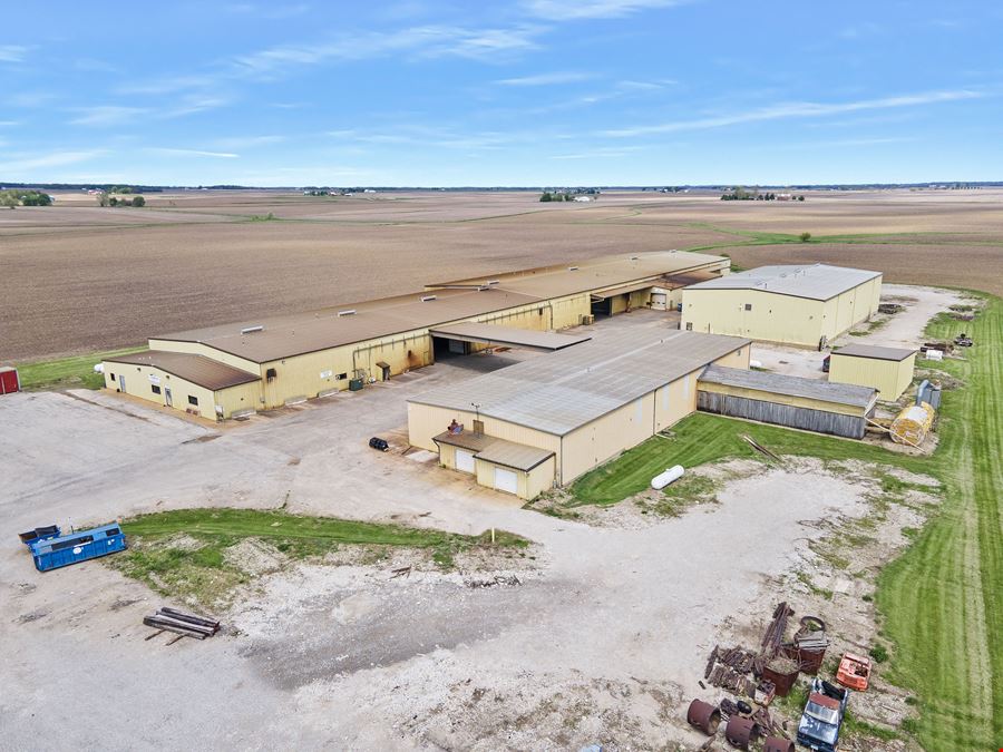 5704 E 1700 North Rd