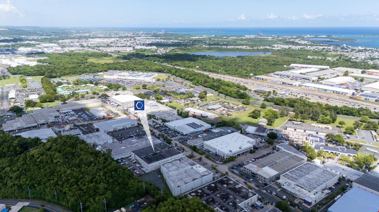Guaynabo 10,000 SF Office Building @ Amelia - For Lease