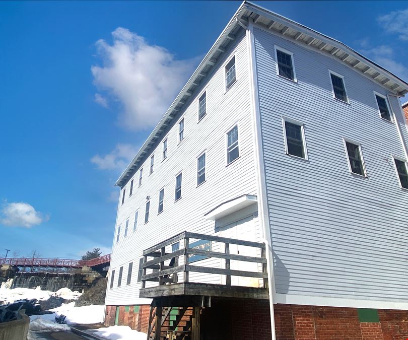 Spacious Office With Waterfall Views and Workshop/Storage Space