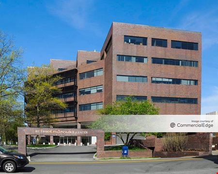 Preview of commercial space at 840 Memorial Dr
