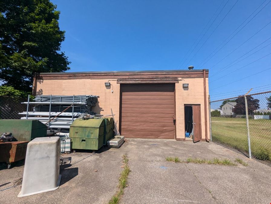 Versatile Industrial Property with Extra Lot – 21 Pommenville St, Pawtucket, RI  02861 & lot 927 Campbell St 