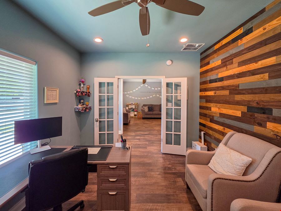 2426 LINCOLN DR 