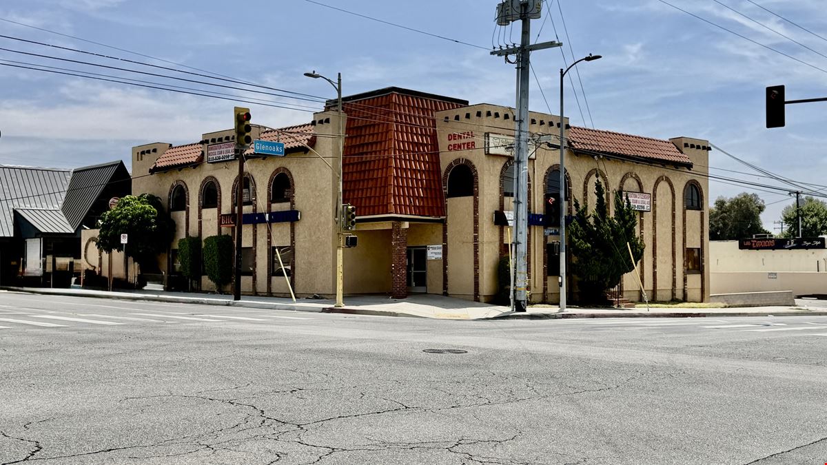 12610 Glenoaks Blvd.