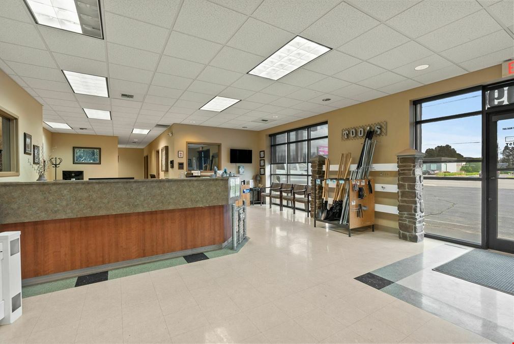 Sprague Avenue Commercial Building