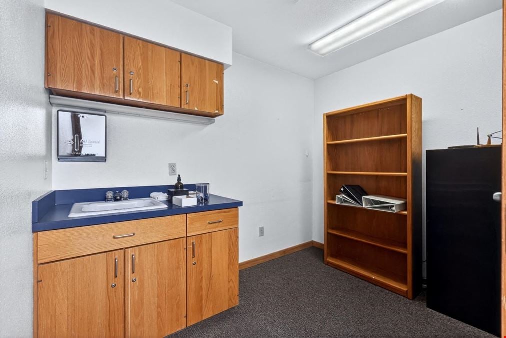 950 W. Ironwood Dr. #3