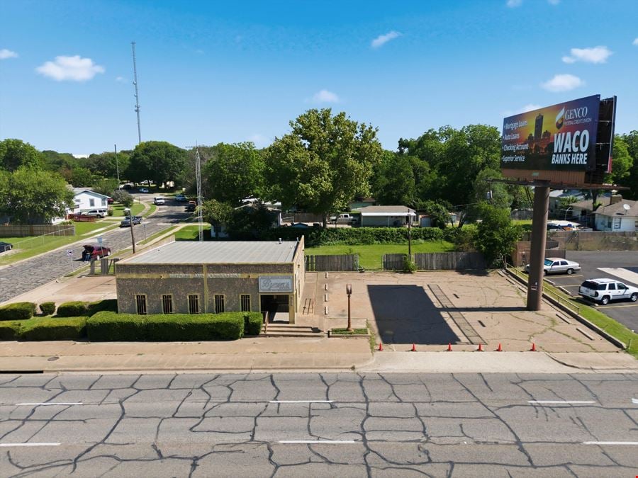 845 N Valley Mills Dr