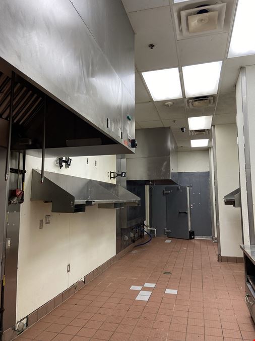 Bayshore Restaurant Space | Former BWW
