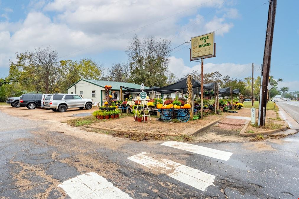 Plant & Produce Store for Sale in Lindale