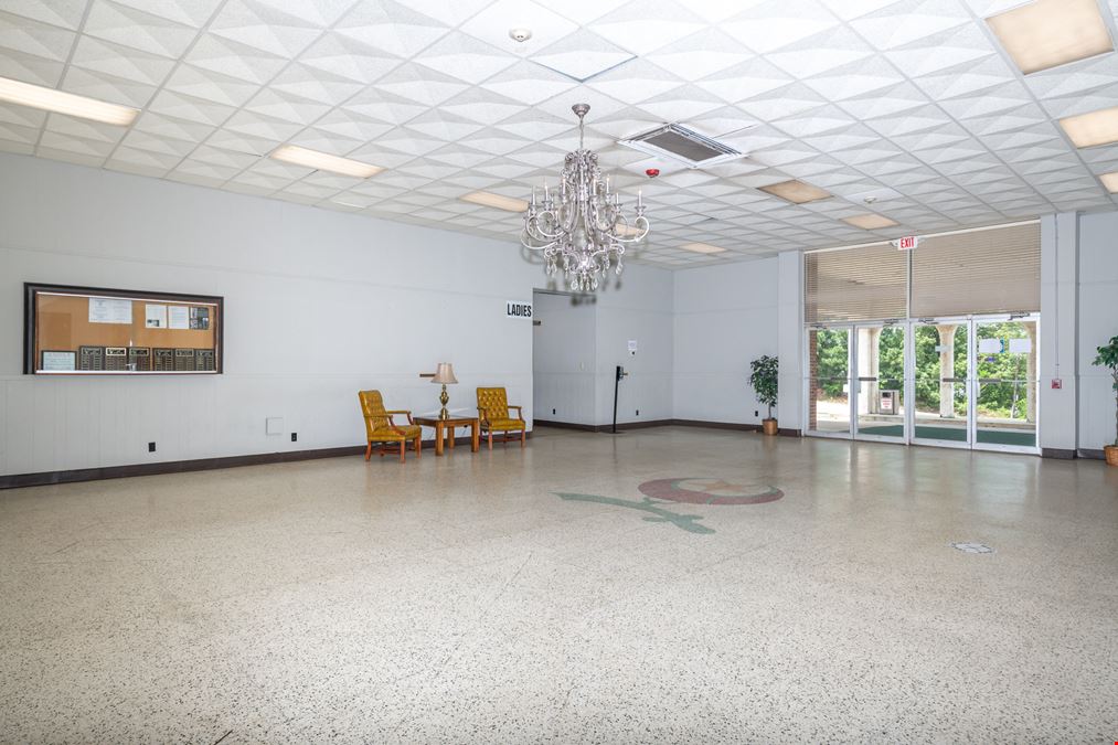 555 Eastern Blvd 
