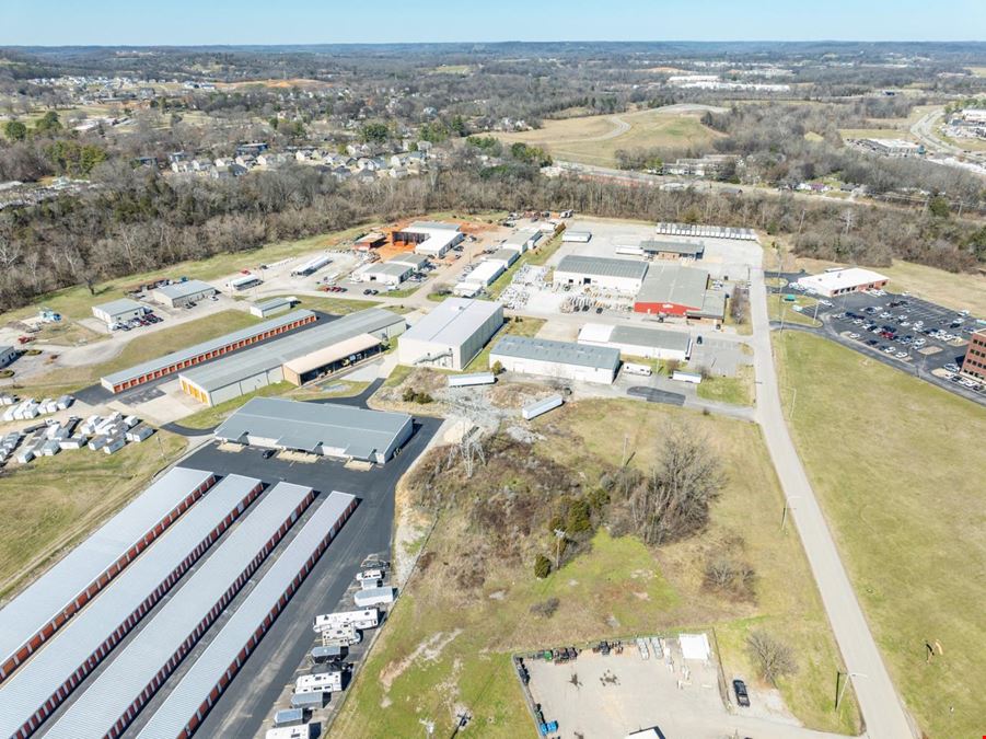 1 Tradewind Dr, Columbia TN