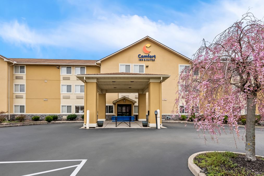 Comfort Inn & Suites Fairborn OH