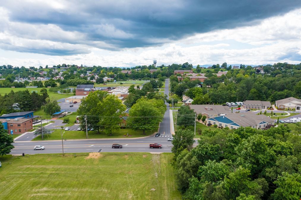 1.07 ACRE COMMERCIAL LOT IN HIGH TRAFFIC LOCATION