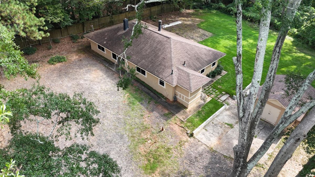 Church Buildings / 5.51-Acre Opportunity For Sale
