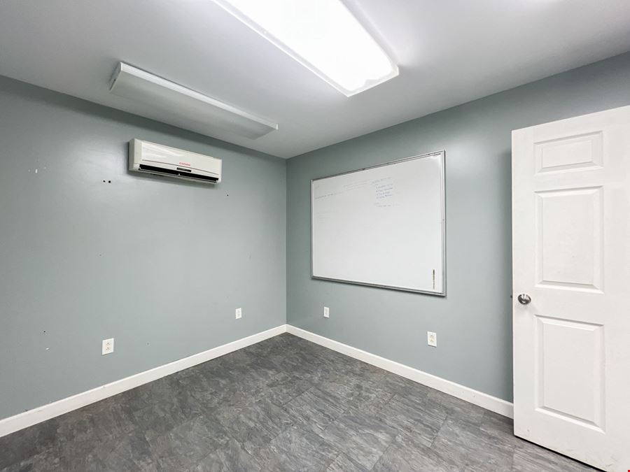 Office / Warehouse with Crane and Laydown Yard