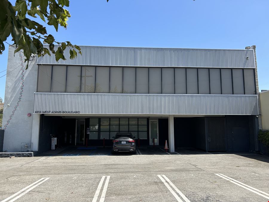 4335 W Adams