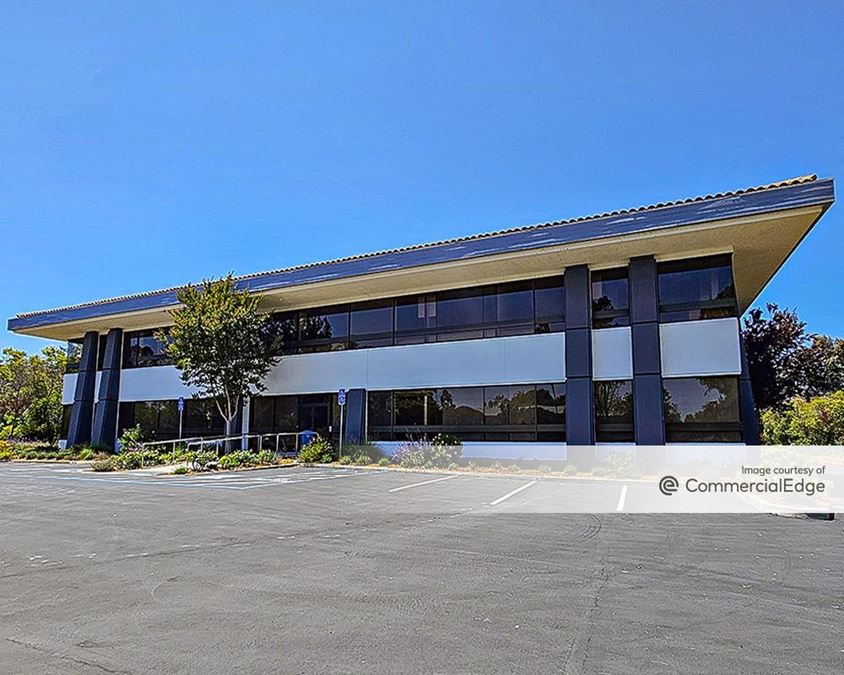 1870 Embarcadero Rd