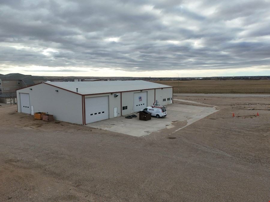 ±11,520 SF Flex/Commercial Building | ±7.72 Acre Stabilized Yard