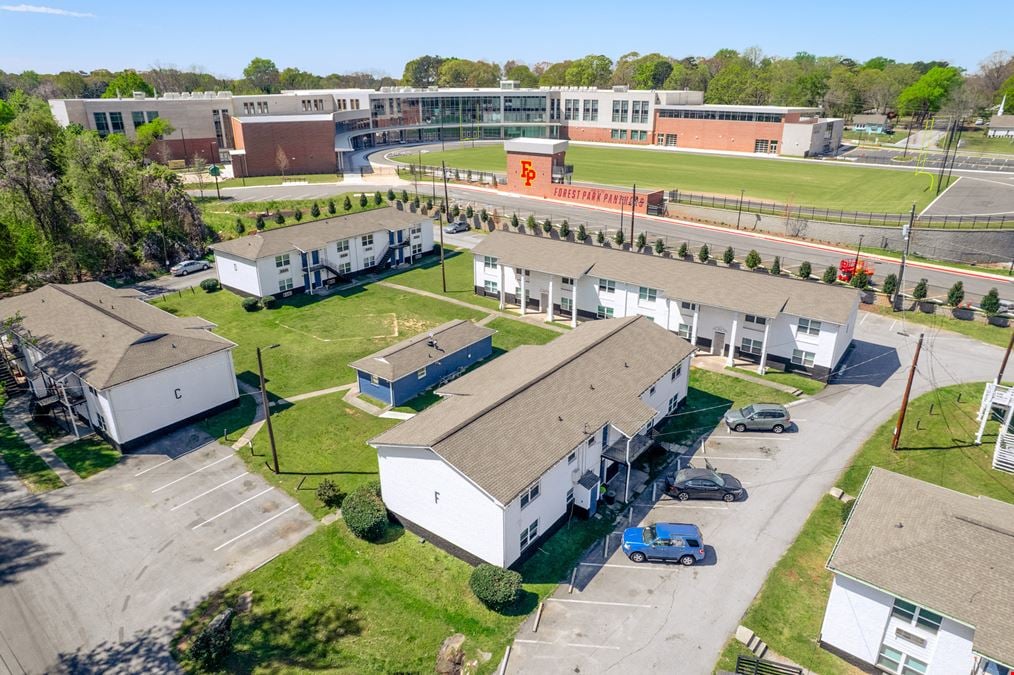 Recently Renovated Azul Door Apartment Complex | 8 Buildings