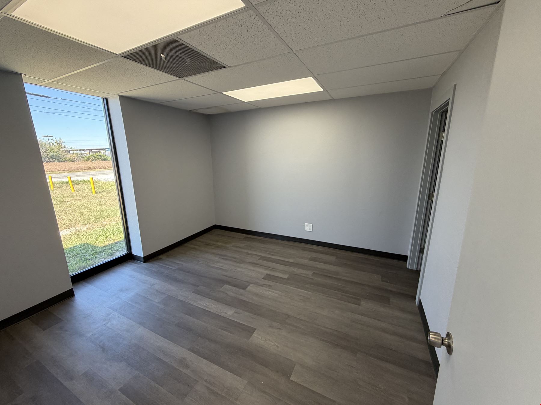 406 Navigation Blvd