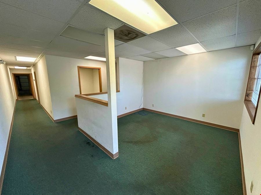 OFFICE/WAREHOUSE FOR LEASE SOUTHWEST SPRINGFIELD