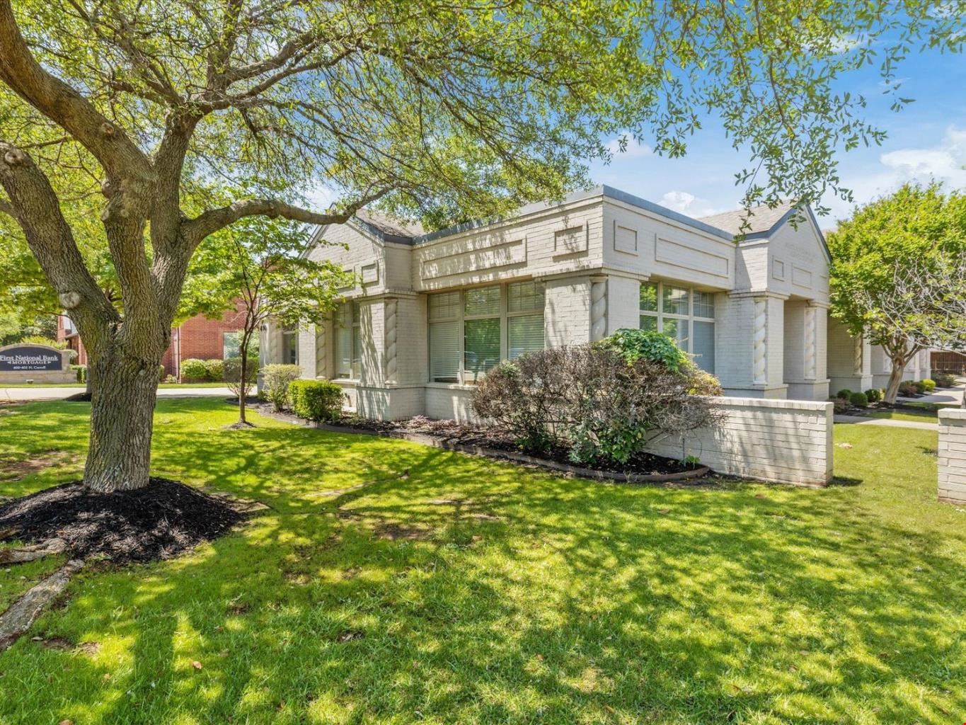 410-430 N Carroll Ave