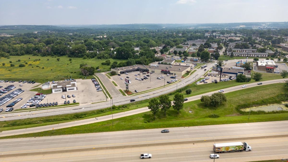 4200 East Frontage Road - Harbor Freight Center