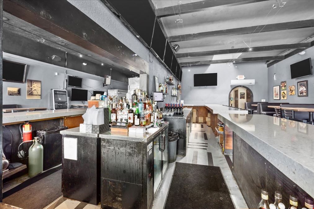 Roundin' 3rd + Selva - Two Highly Regarding Long Beach Restaurant
