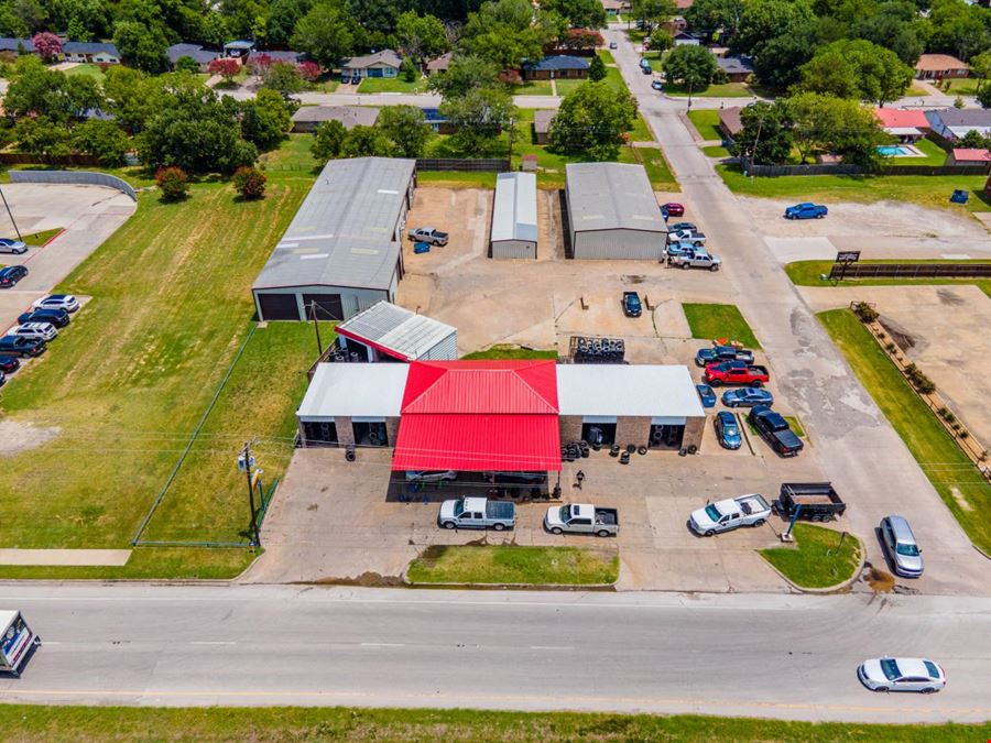 Warehouse for Lease Off US-175