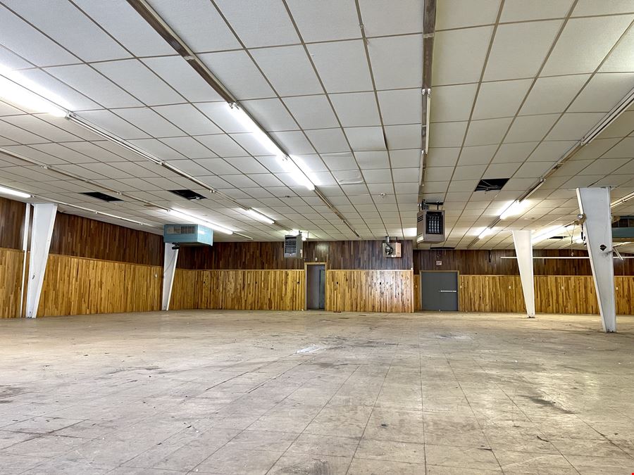 10081 W Ridge Rd