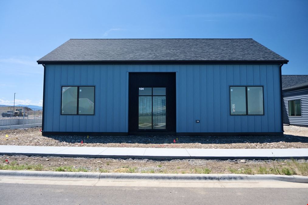 104B Wandering Way