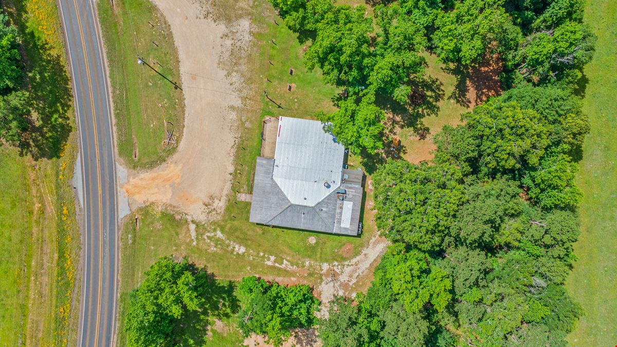 High-Exposure Commercial Property in Cleveland, Texas