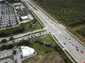 Colonial Blvd & Treeline Ave