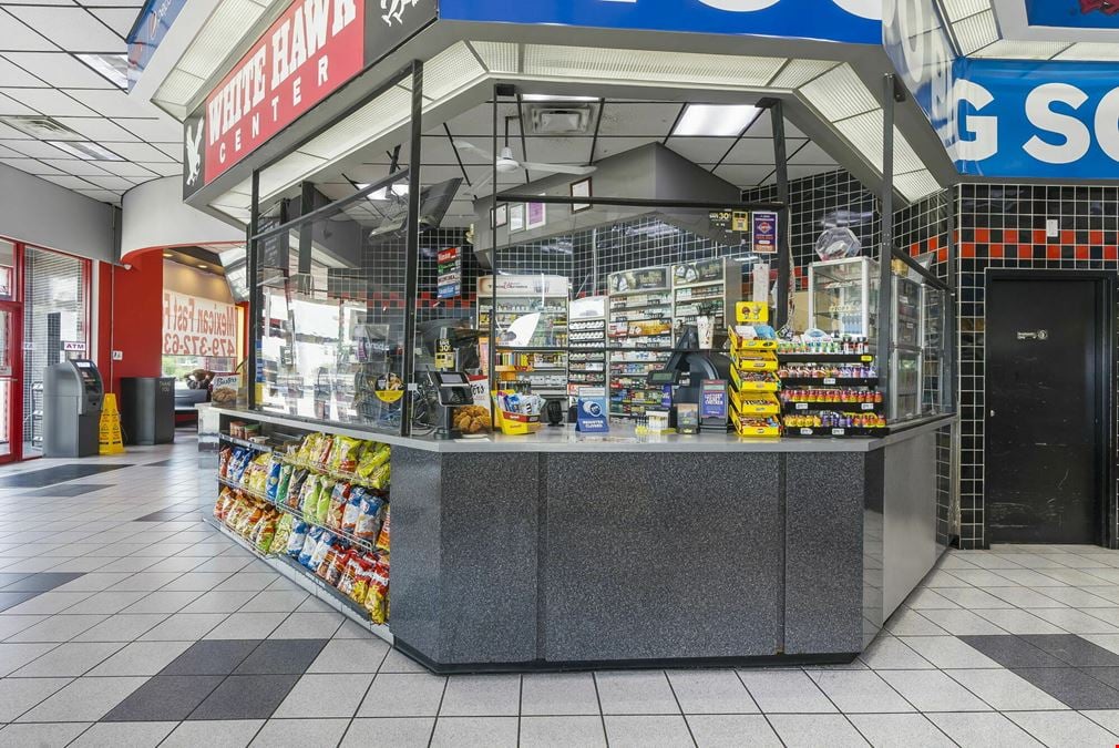 1710 W Hudson Road - Convenience Store