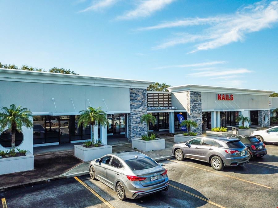 MAXhealth Manatee West Plaza