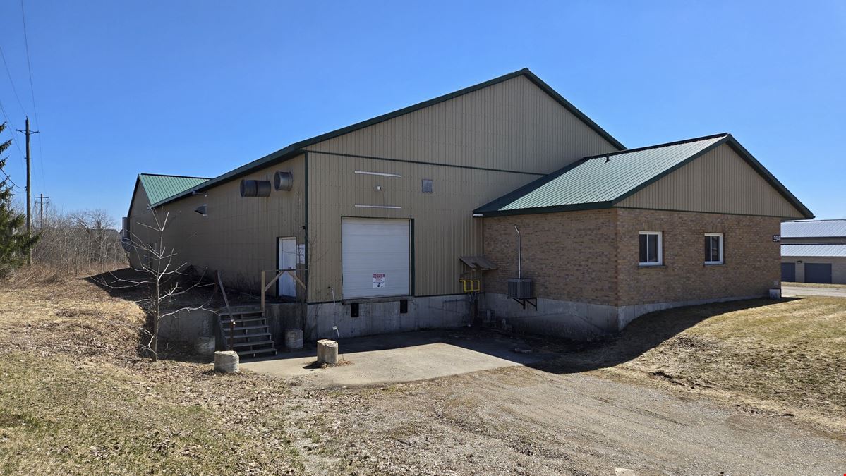 594 Glengarry Crescent