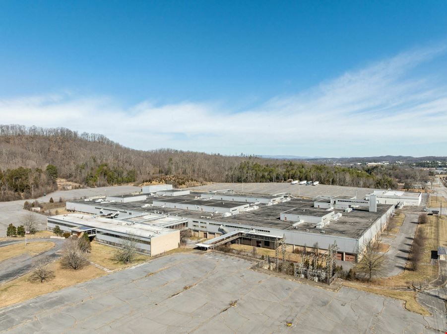 Industrial Redevelopment Opportunity | 660,000 SF / ~ 40 Buildable Acres
