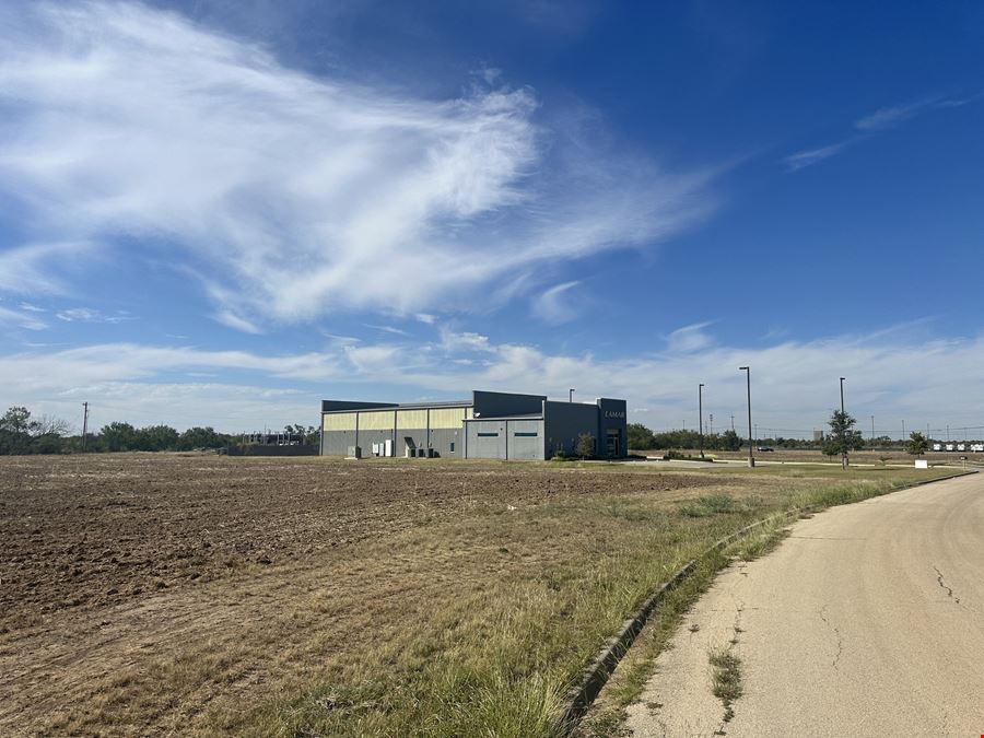 4294 Treanor Drive - 6.185 ACRES