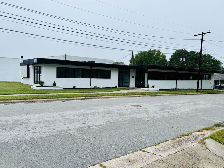 3,980 SF Retail/Office Building For Sale or Lease on Campbell & Sunshine