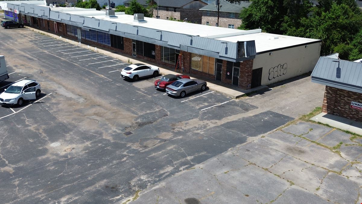 Williamsburg Plaza