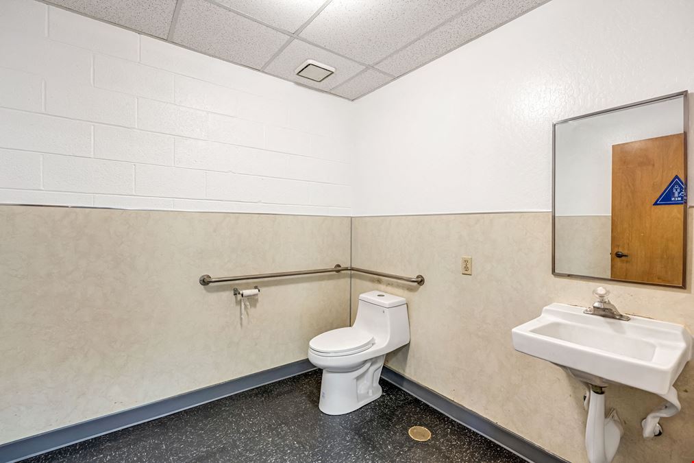 2727 North Grove Industrial Drive Suite 145