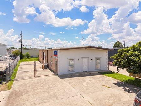 Preview of commercial space at 11570 Investor Dr