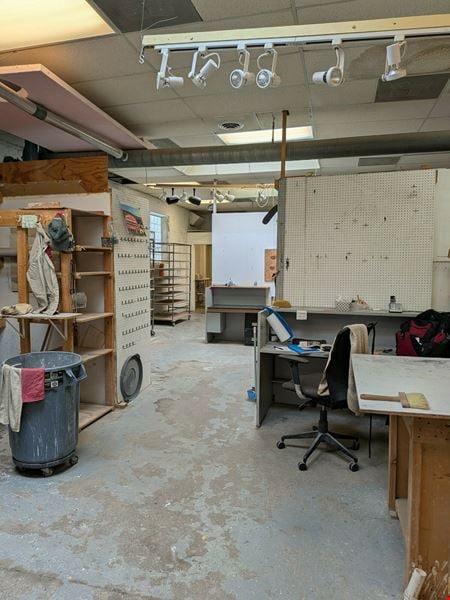 Preview of Industrial space for Sale at 4052 N Western Ave