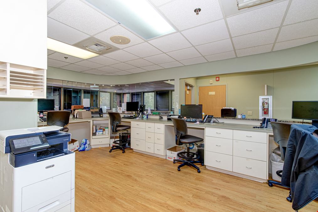 Premium Medical Office Space | ±7,813 SF