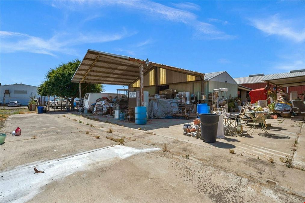 ±11,078 SF Industrial Property on ±2.43 Acres in Madera, CA